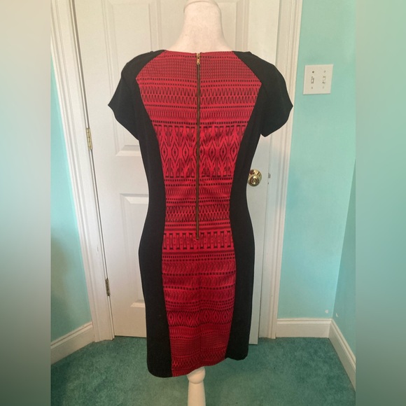 Cap Sleeve Red & Black dress - Picture 4 of 8